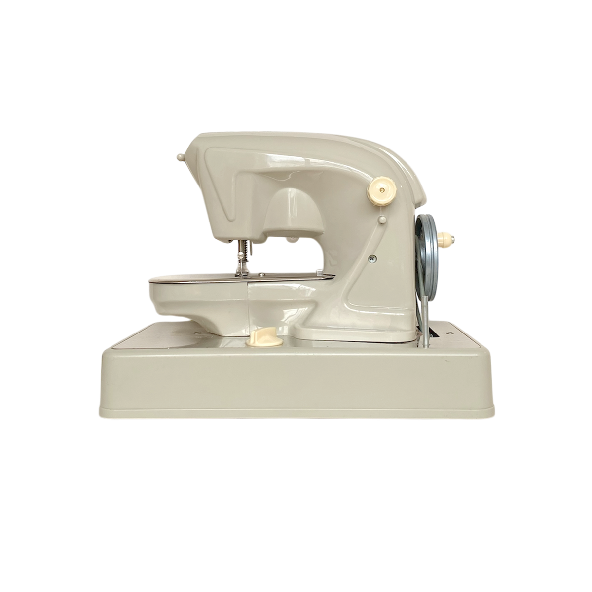 Gisèle - Ancienne Machine à Coudre Décorative La Maison Naïve