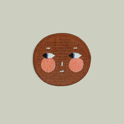 Patch thermocollant pour enfants avec un design lune avec visage de la marque Hej Patches