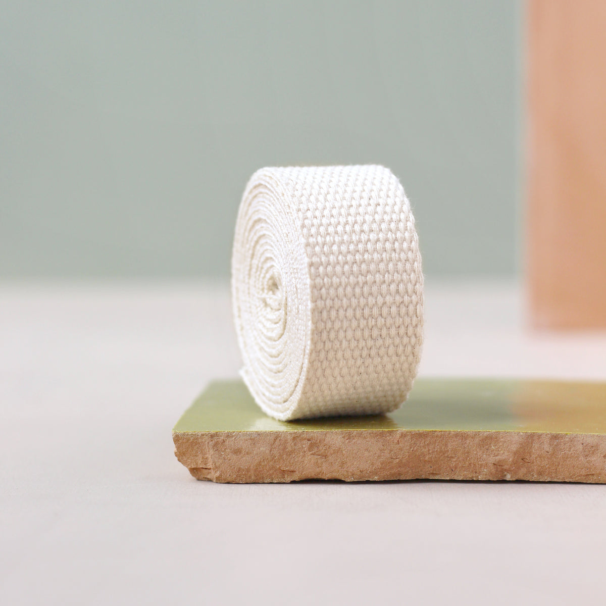 Sangle écrue en coton 25 mm pour la couture d'anses de sacs et bananes La Maison Naïve