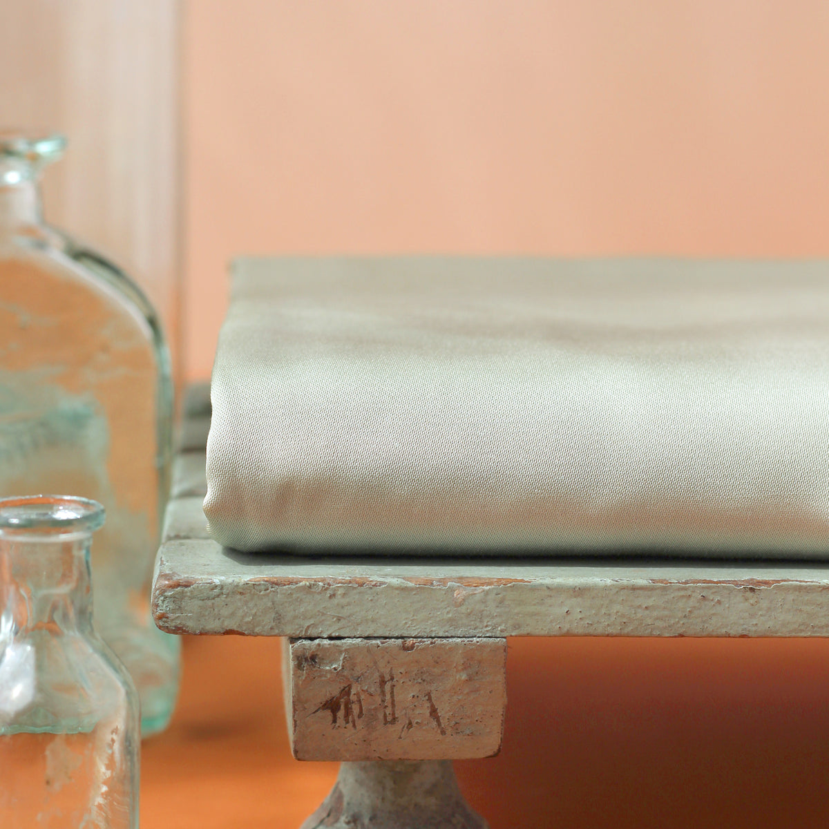 Tissu au mètre en Satin de Viscose Vert pastel Amande