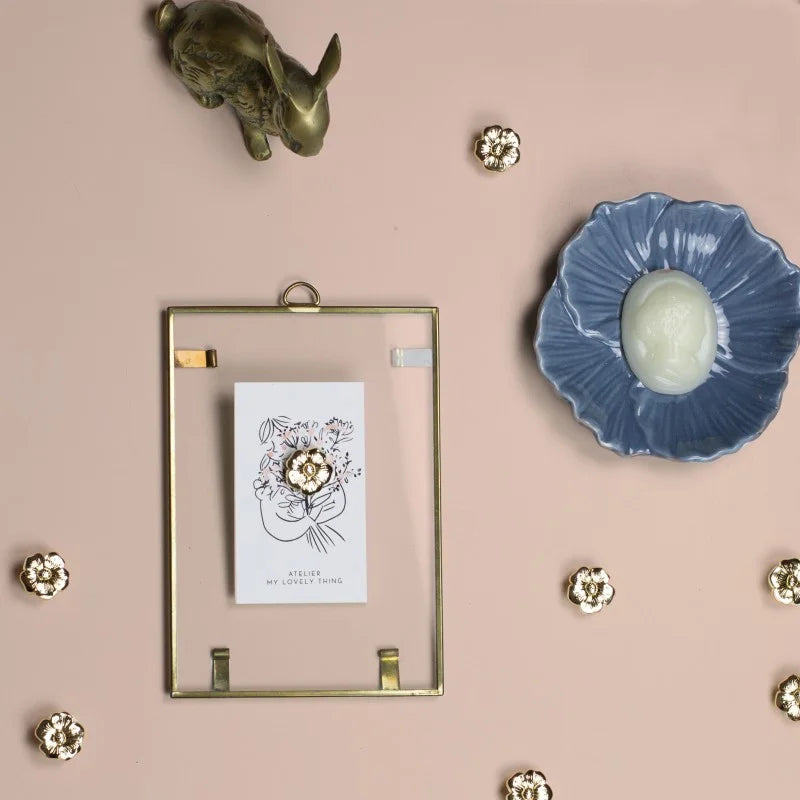 Pin's My Lovely Thing en forme de fleur Bouton d'Or doré