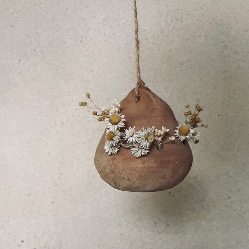 Pique-Fleurs à Suspendre en Terre Cuite La Maison Naïve