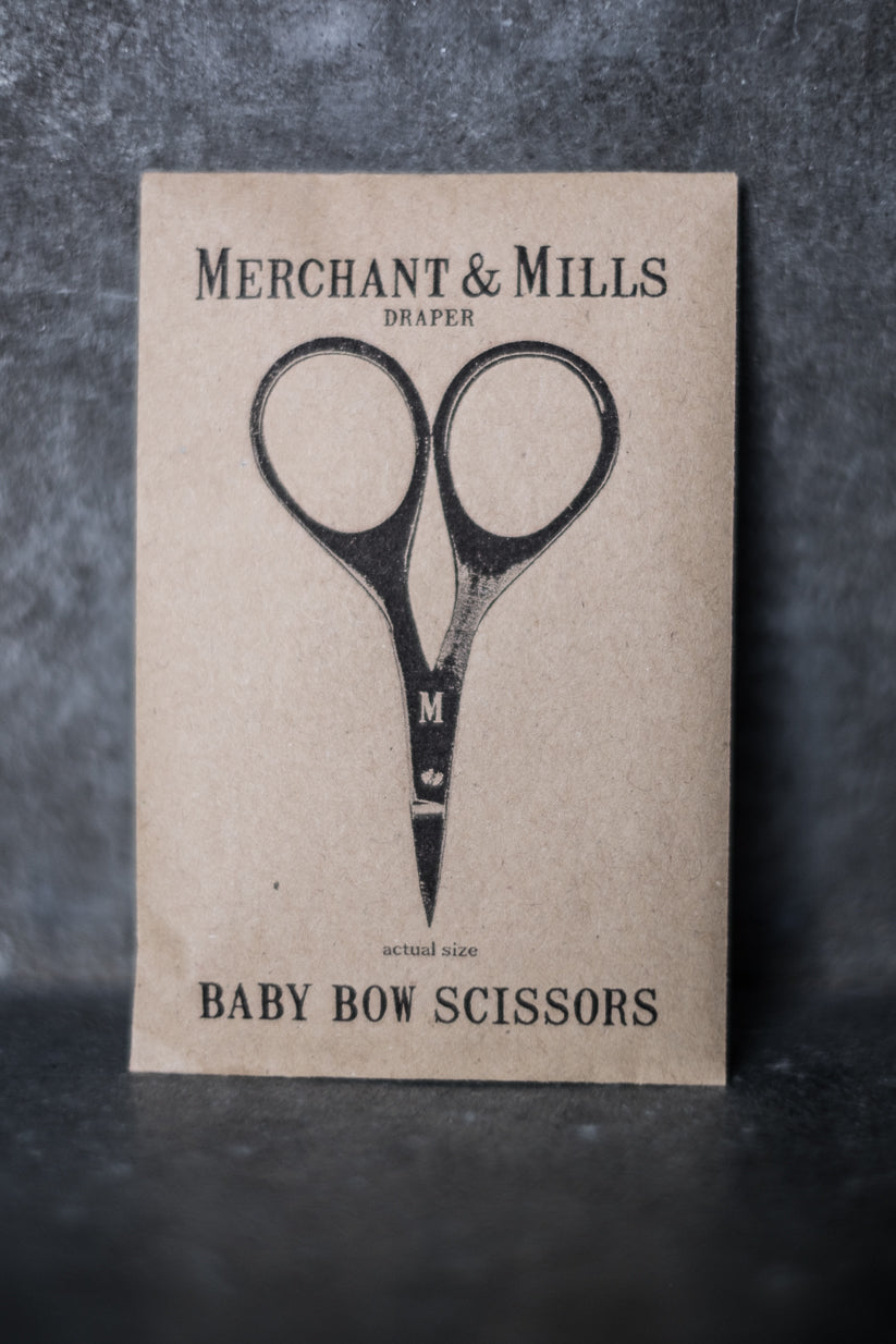 Mini ciseaux de couture Merchant & Mills en acier noir