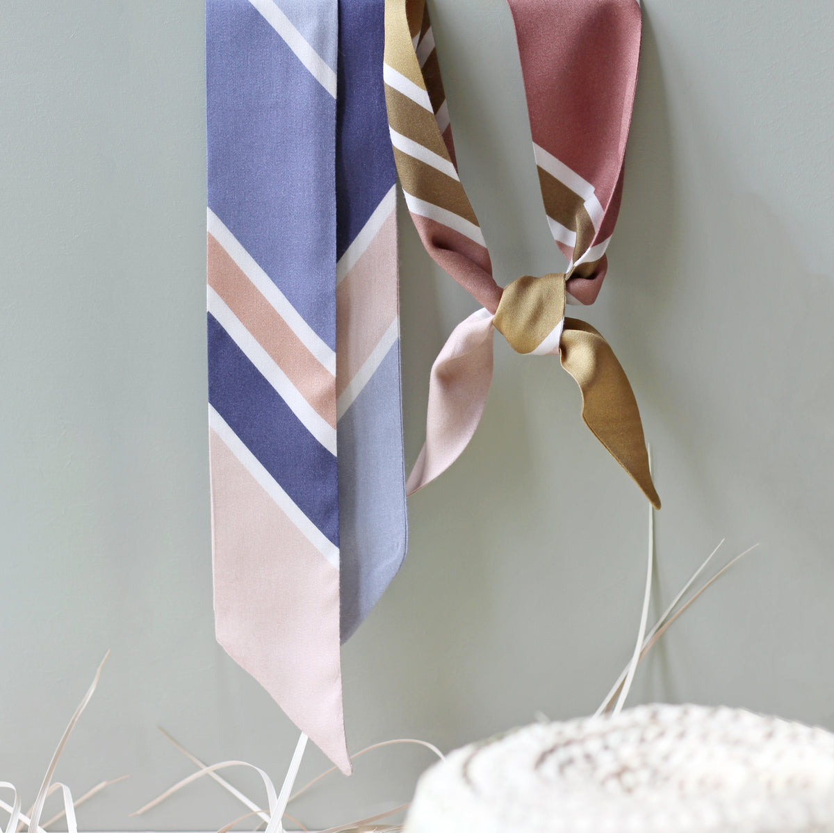 Deux foulards à nouer à motif de rayures Diagonales La Maison Naïve