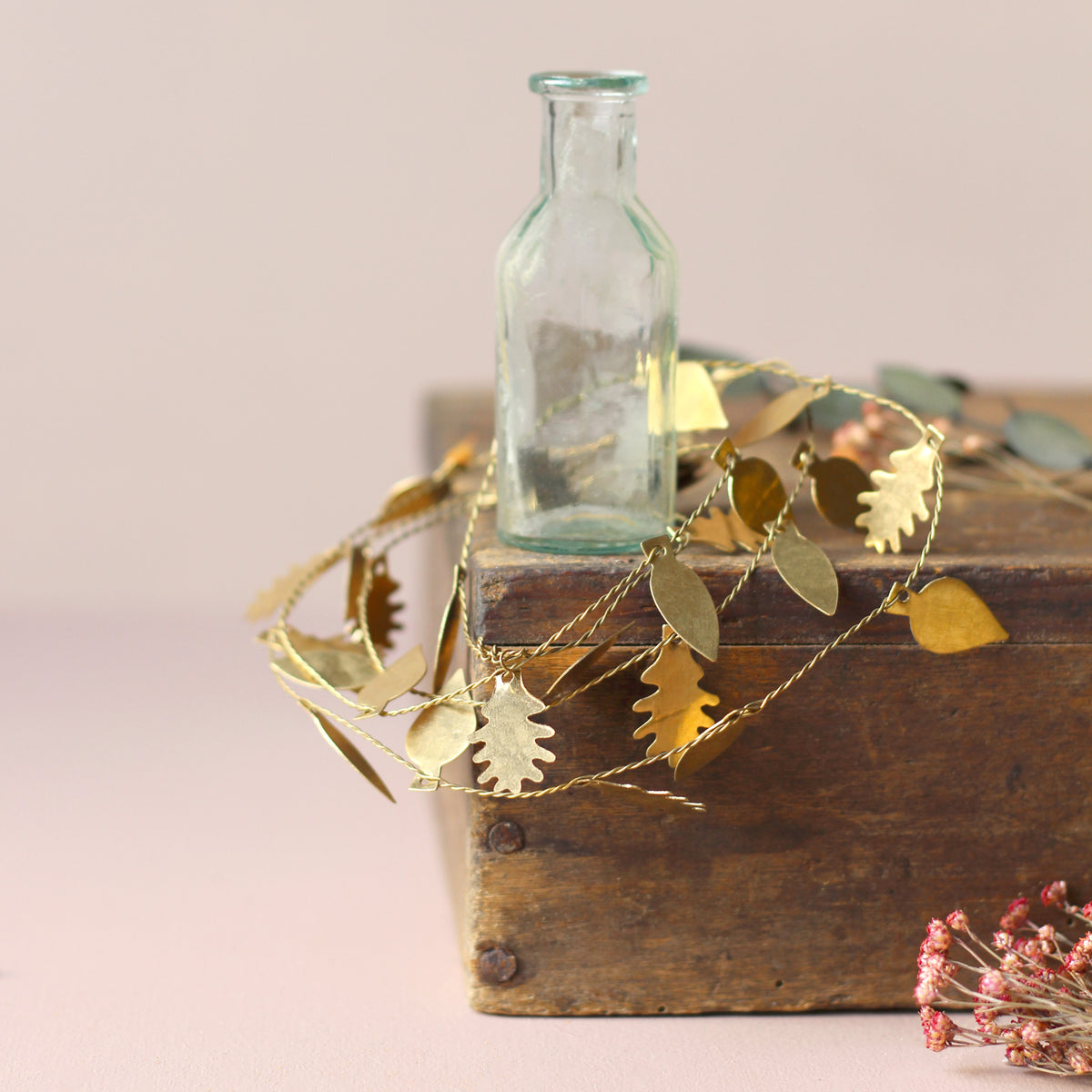 Couronne de Petites Feuilles en Laiton Doré La Maison Naïve