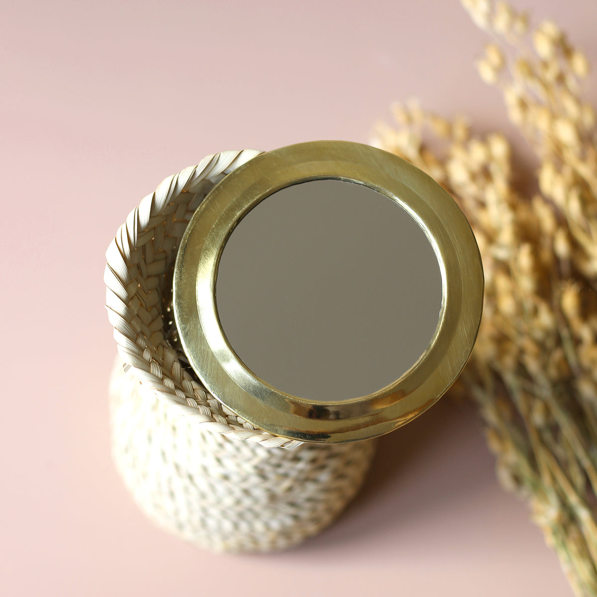 Petit miroir marocain rond avec cadre en laiton doré