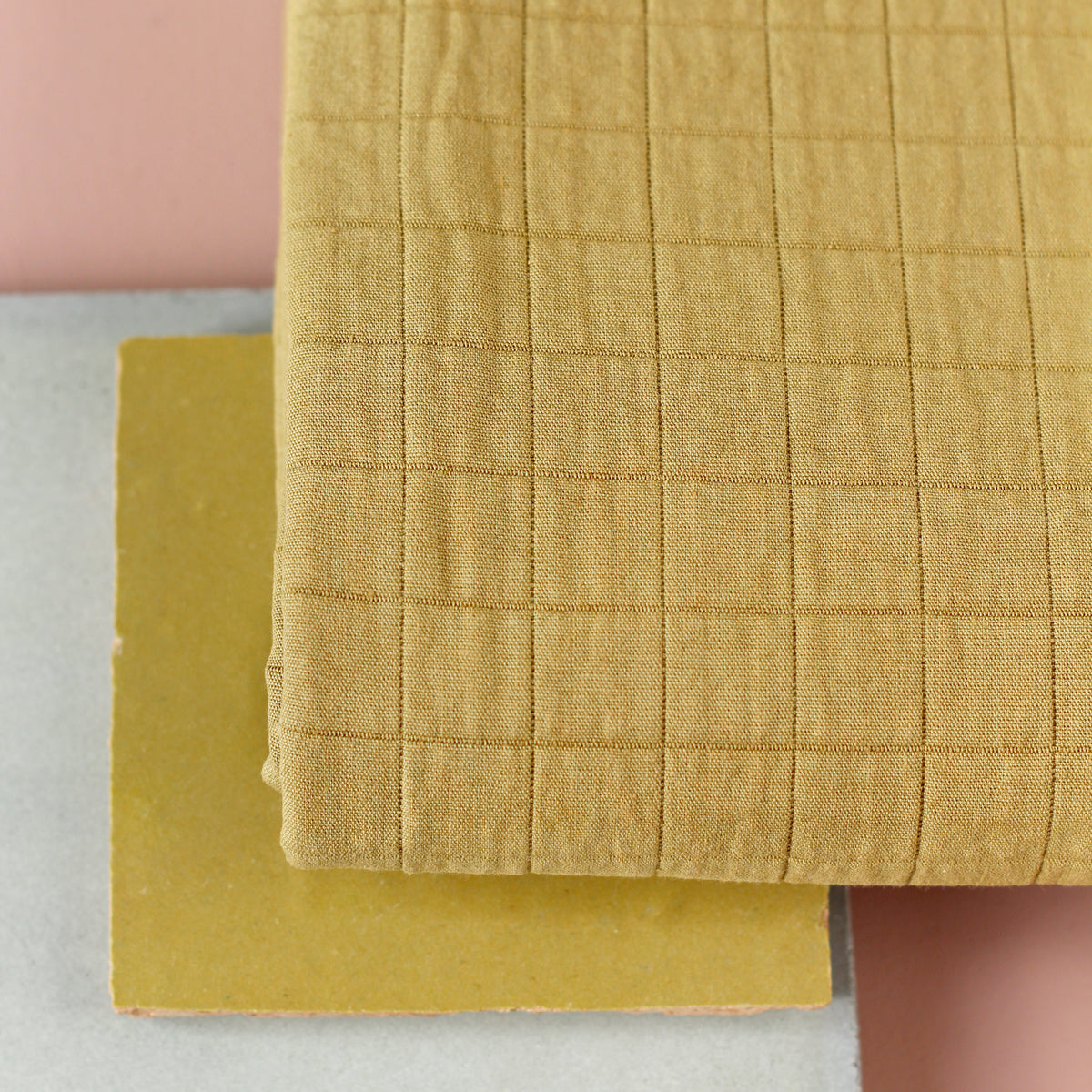 Tissu Coton Matelassé fabriqué en france jaune Bronze La Maison Naïve
