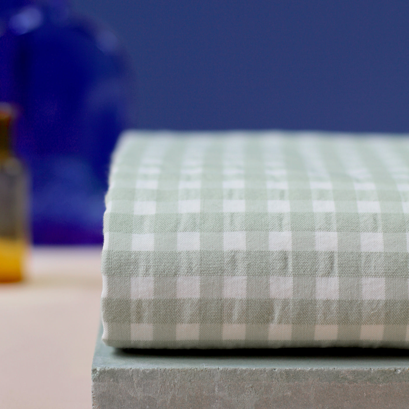 Tissu Seersucker vichy bicolore bleu grisé clair et foncé Tissu Seersucker vichy bicolore bleu grisé clair et foncé